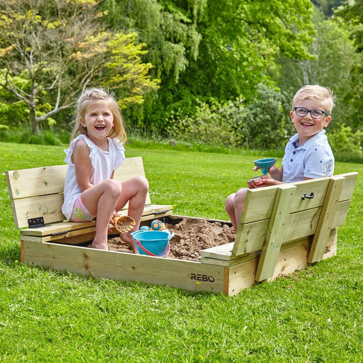Rebo Sandpit with Folding Lid and Benches – 100cm x 100cm
